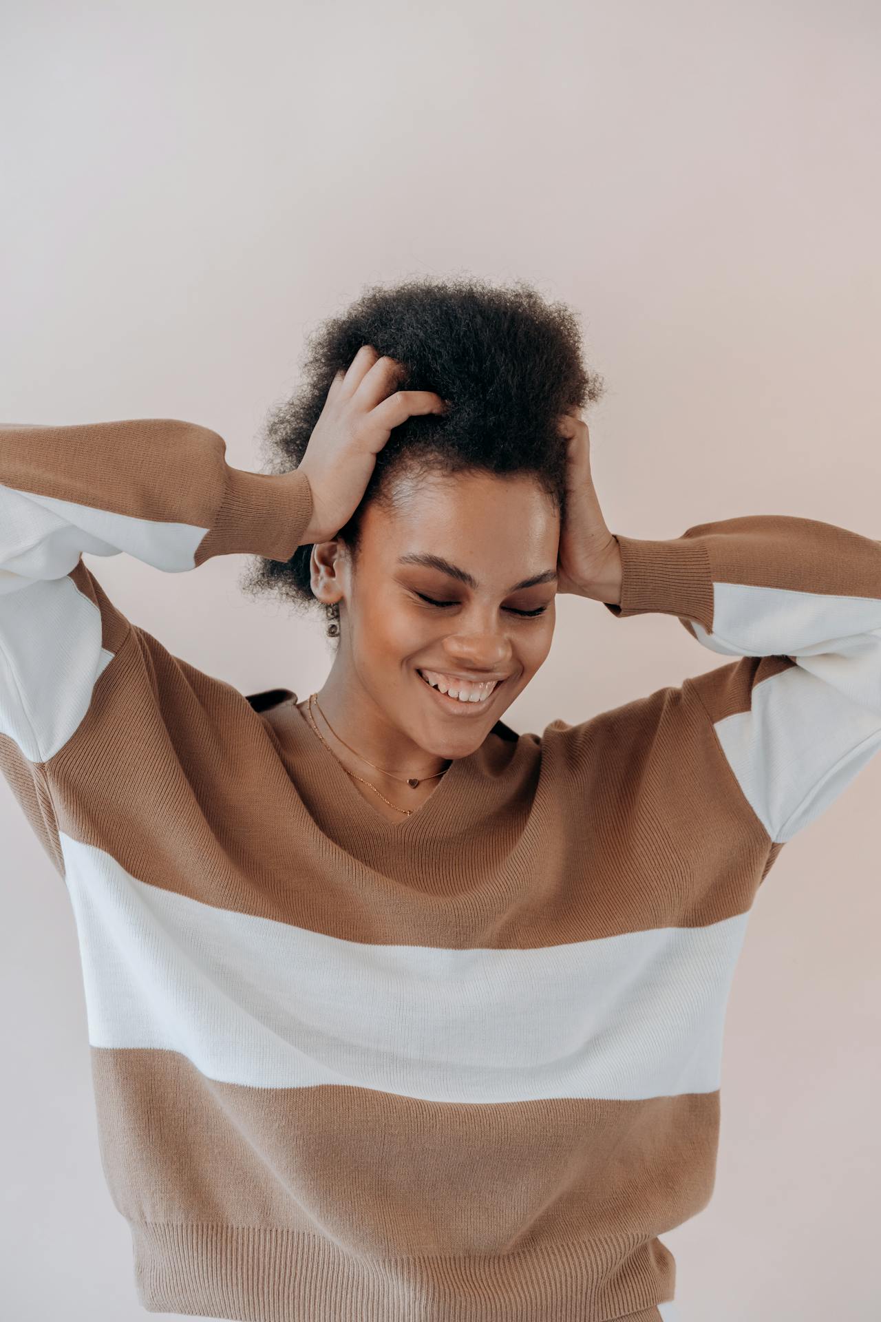 Pull col chemise à rayures marrons et blanches pour femme en laine de mérinos - Etikashion